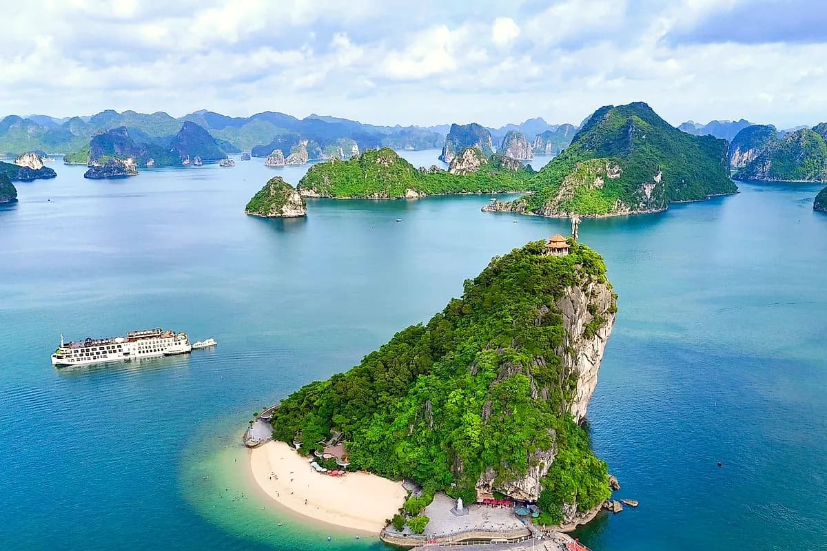 Ha Long Bay — Sunrise, Final Exploration & Return to Hanoi