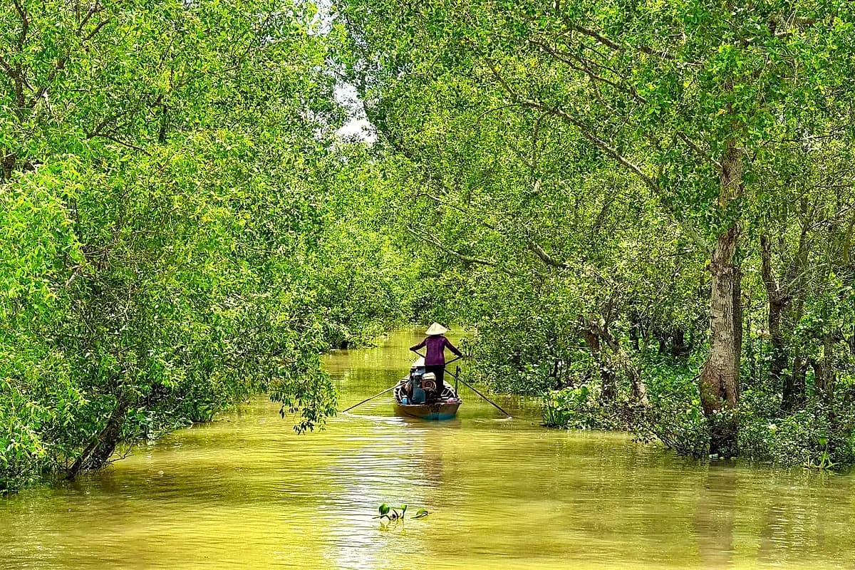 HCMC → Ben Tre — Crossing into the Delta