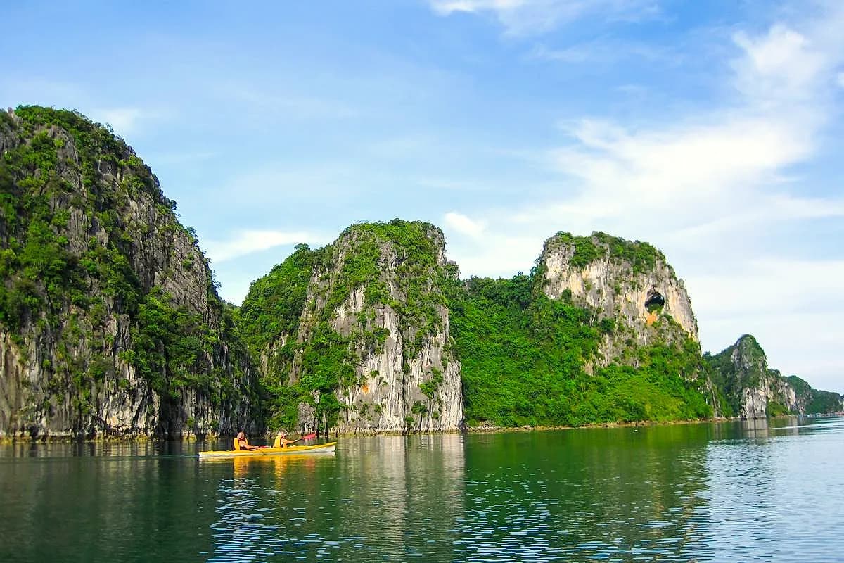 LAN HA BAY TO HANOI